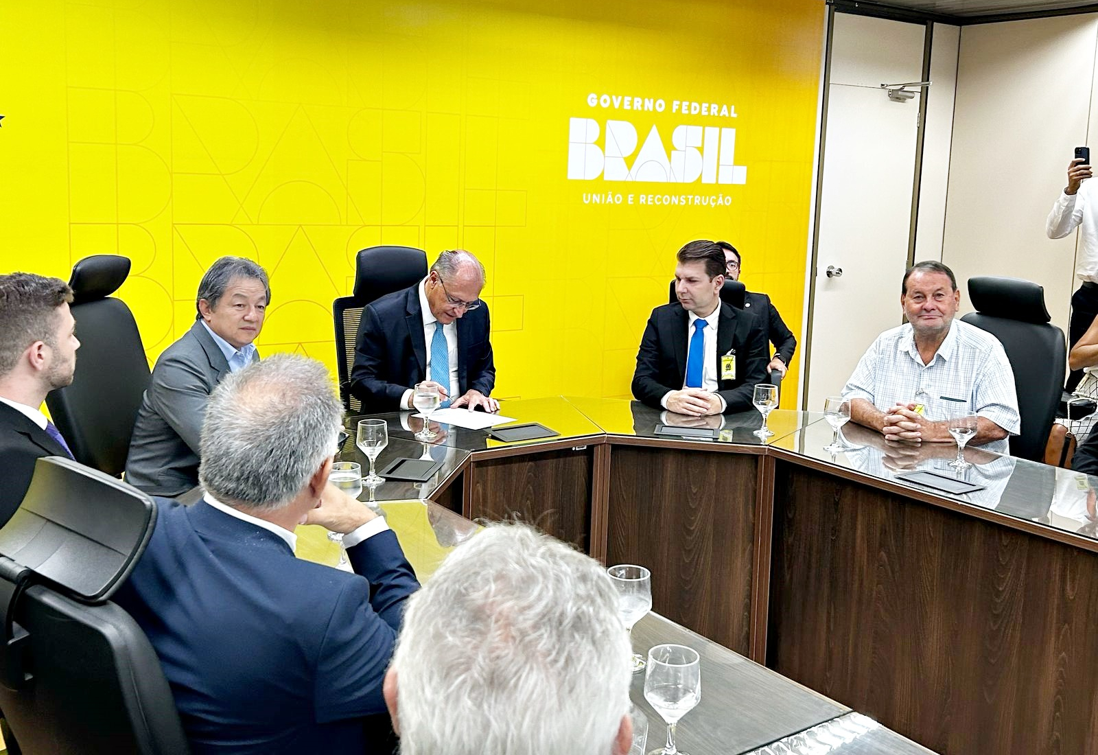 Evento em Brasília fortalece diálogo entre prefeito de Paraguaçu Paulista e governo federal
