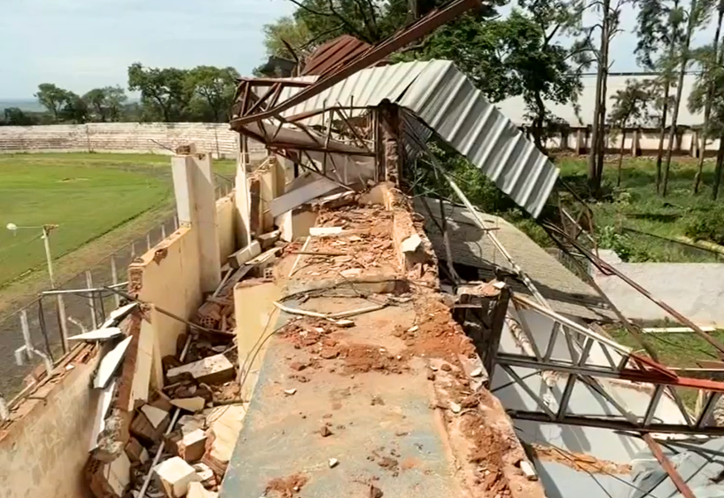 Após estragos causados por temporal, seguradora realiza vistoria técnica no Estádio Carlos Affini 