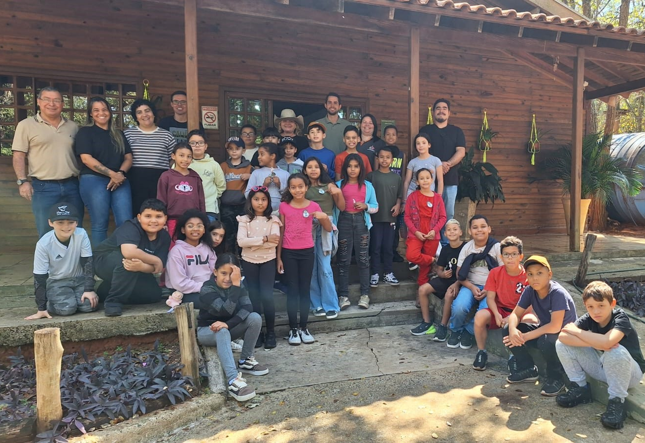 Alunos de Tupã participam de ação educativa sobre fauna e flora na Escola Ambiental de Paraguaçu Paulista