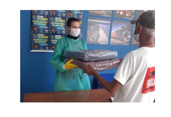 Inverno Solidário: Fundo Social entrega cobertores a mais de 30 famílias