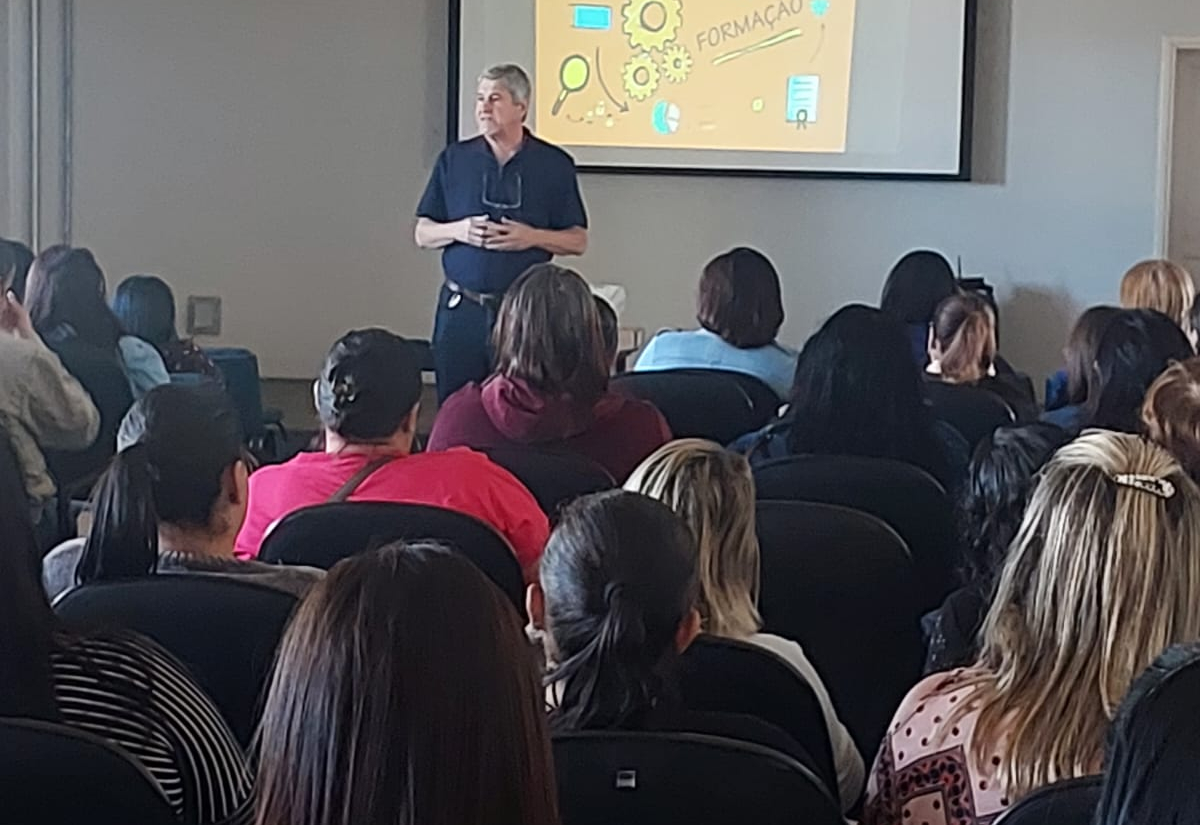 Formação destaca saúde emocional e segurança nas escolas da rede municipal de Paraguaçu