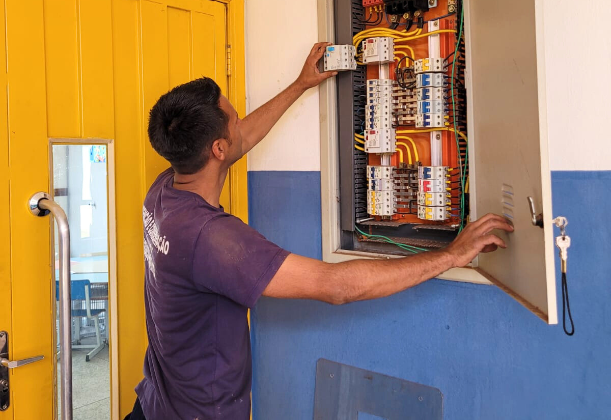 Iluminação revitalizada garante mais segurança na EMEI Algodão Doce
