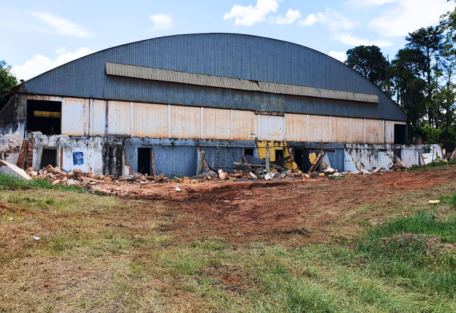 Demolição de parte do Ginásio João Pereira Hortal é concluída