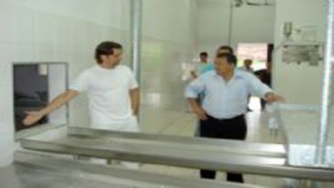 Prefeito Ediney visita novo frigorífico de ovinos e afirma seu plano de governar até o final do mandato