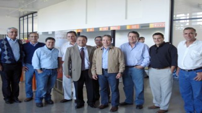 Prefeito solicita e recebe apoio do Deputado Edson Aparecido para novo trevo na Manílio Gobbi