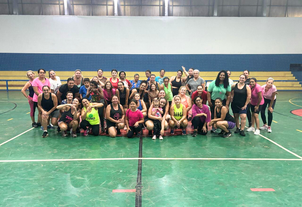 Zumba: Professor Guilherme reúne dezenas de mulheres no 'Caramuru'