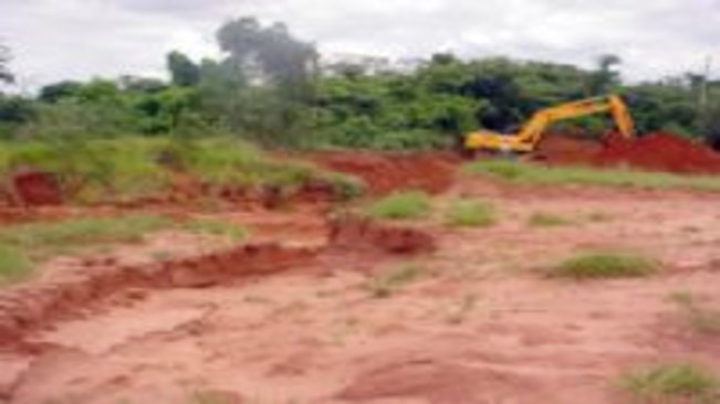 Departamento de Obras recupera ponte e estradas rurais no município