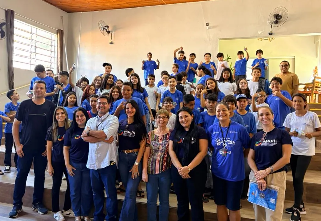 Equipe eMulti realiza palestras sobre Autocuidado em escola