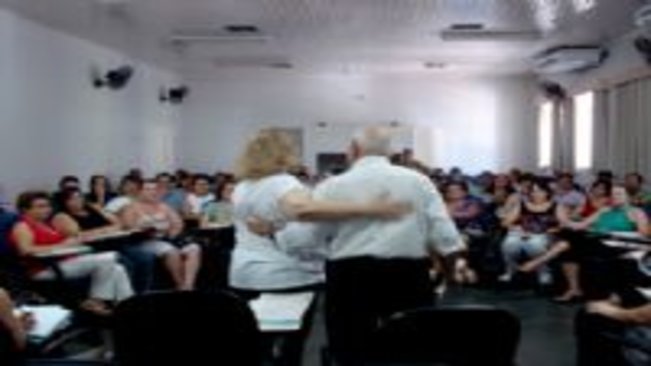 Mais de seis mil alunos voltam às aulas nesta segunda em toda a cidade