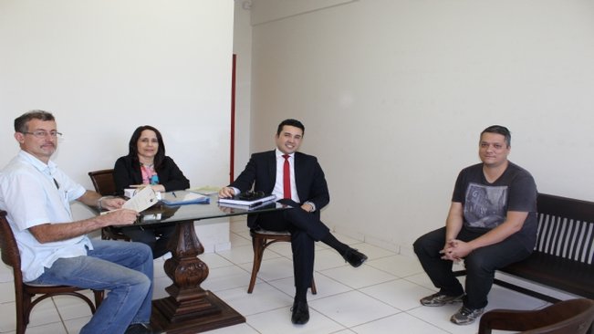 Auxílio-Transporte: Esclarecimento sobre cobrança de taxas bancárias