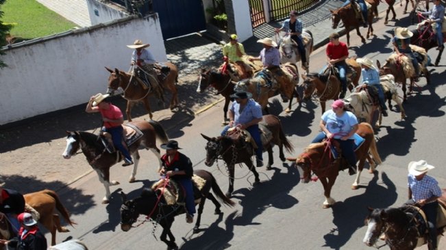 1ª Cavalgada da Independência em Paraguaçu é sucesso absoluto