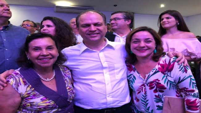 Prefeita Almira se encontra com ministro da Saúde e reitera pedido para Paraguaçu