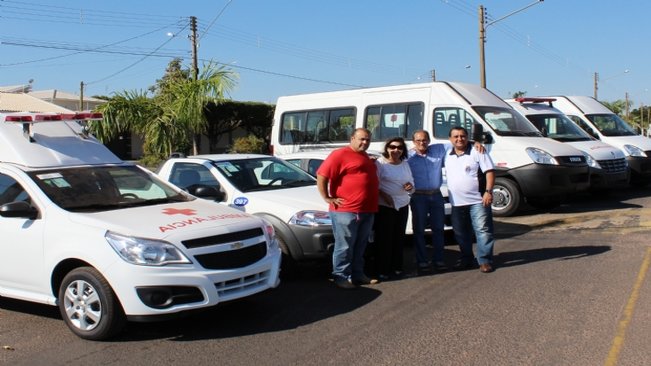 Departamento da Saúde de Paraguaçu recebe oito novos veículos