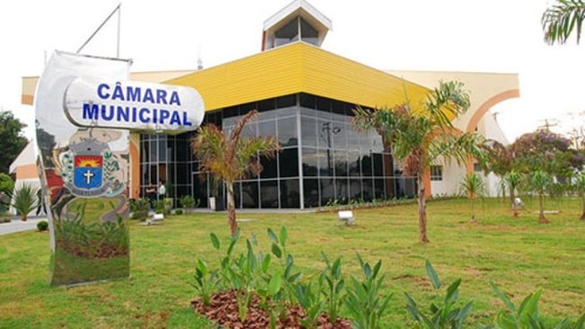 Prefeitura e Instituto Aquila se reúnem com vereadores