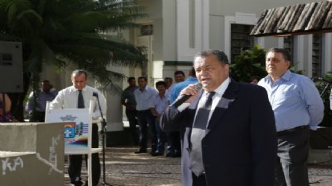 Prefeito Ediney parabeniza população e afirma que honrará o compromisso de cuidar dos cidadãos e funcionários municipais