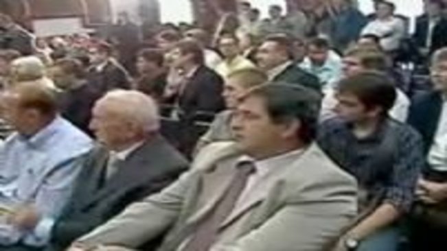 Paraguaçu é contemplado com R$ 700 mil para asfalto e máquina em convênio com o Governo de SP